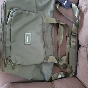 BRAND NEW Green The Foldie travel bag